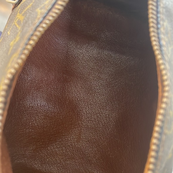 Vintage Louis Vuitton Papillon 26 - Picture 6 of 8